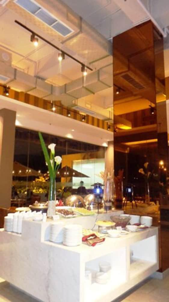 Soll Marina Hotel Serpong Εξωτερικό φωτογραφία