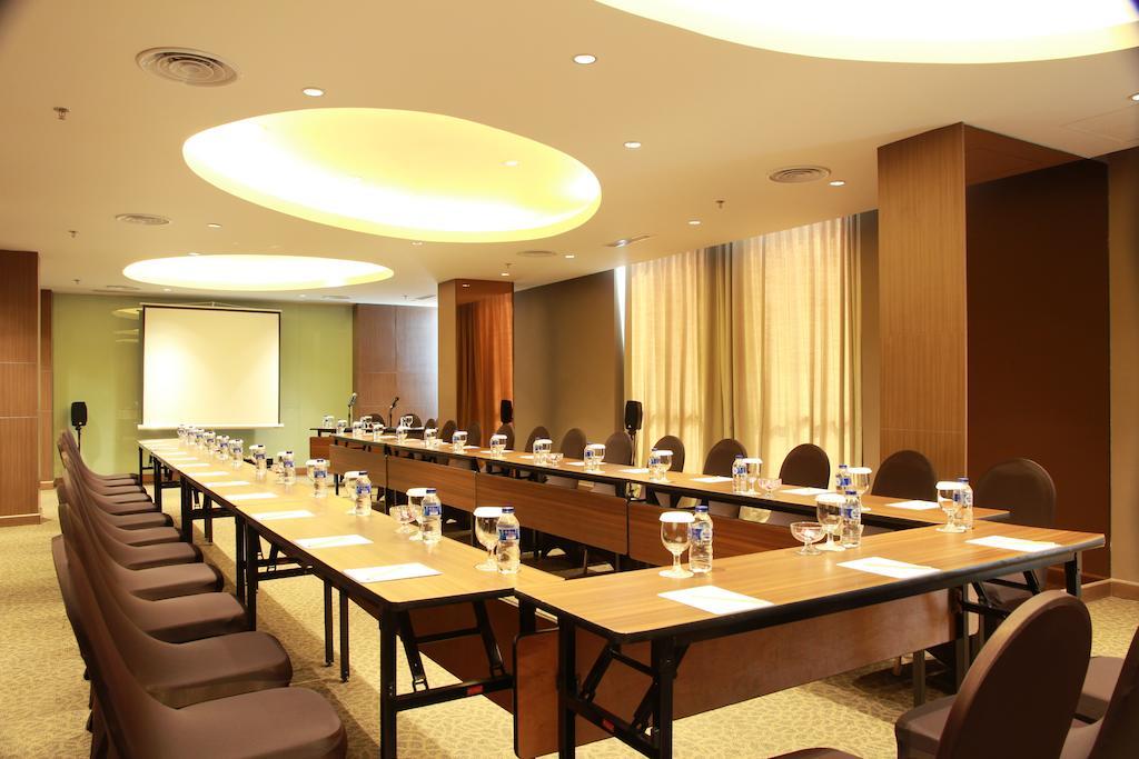 Soll Marina Hotel Serpong Εξωτερικό φωτογραφία