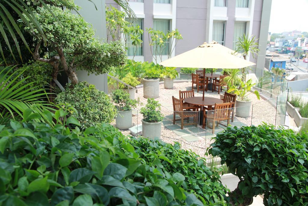 Soll Marina Hotel Serpong Εξωτερικό φωτογραφία